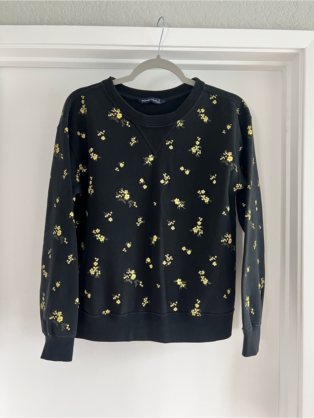 Abercrombie & Fitch Black Crewneck Sweatshirt with Yellow Floral Detail
